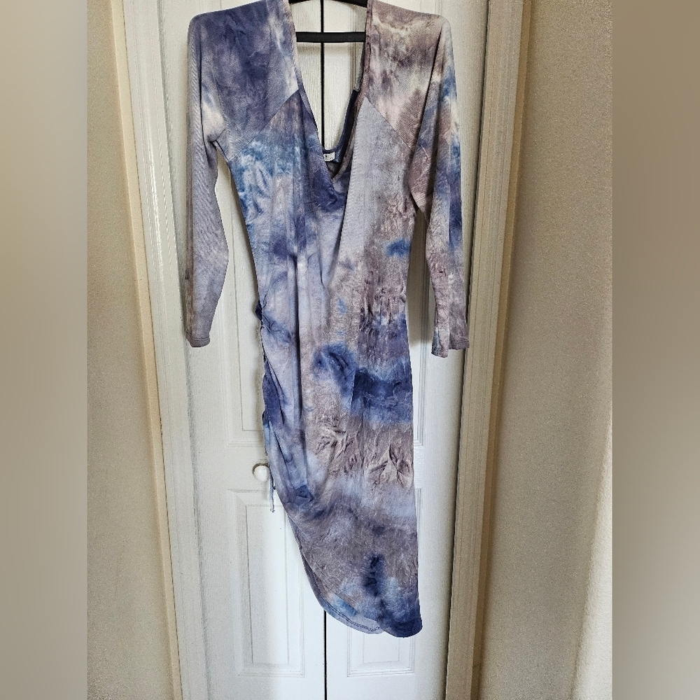 Follow Me Apparel Dress 3X Blue Purple Tie Dye Ruched Side Long Sleeve Dress - Picture 3 of 13